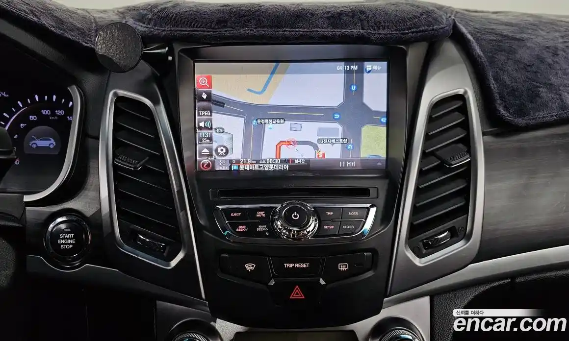 SsangYong Korando 2015 2.0 Автомат в Москве № 539188, фото 13