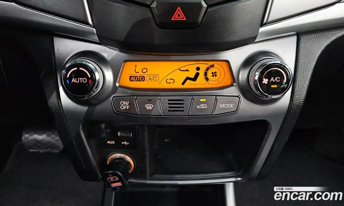 SsangYong Korando 2015 2.0 Автомат в Москве № 539188, фото 15