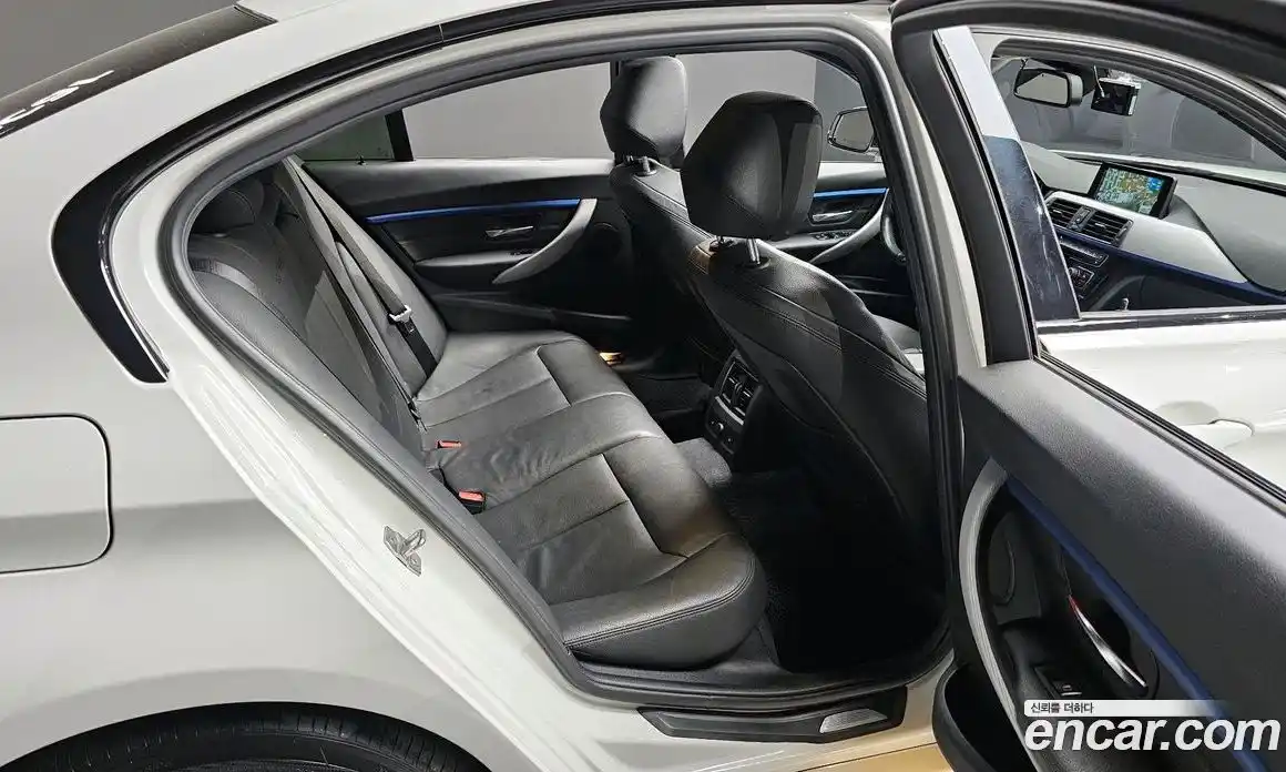 BMW 3-Series 2016 2.0 Автомат в Москве № 540918, фото 12