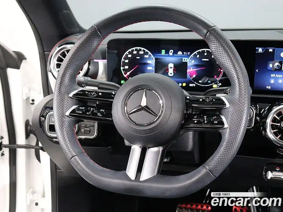 Mercedes-Benz CLA-Class 2024 2.0 Автомат в Москве № 541483, фото 15