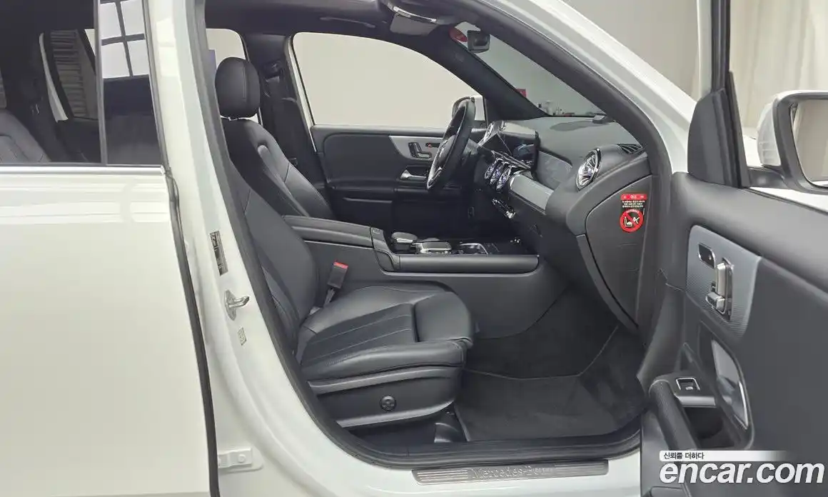 Mercedes-Benz GLB-Class 2021 1.9 Автомат в Москве № 542221, фото 11