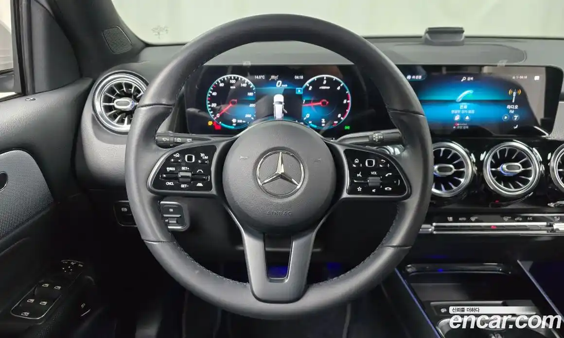 Mercedes-Benz GLB-Class 2021 1.9 Автомат в Москве № 542221, фото 13