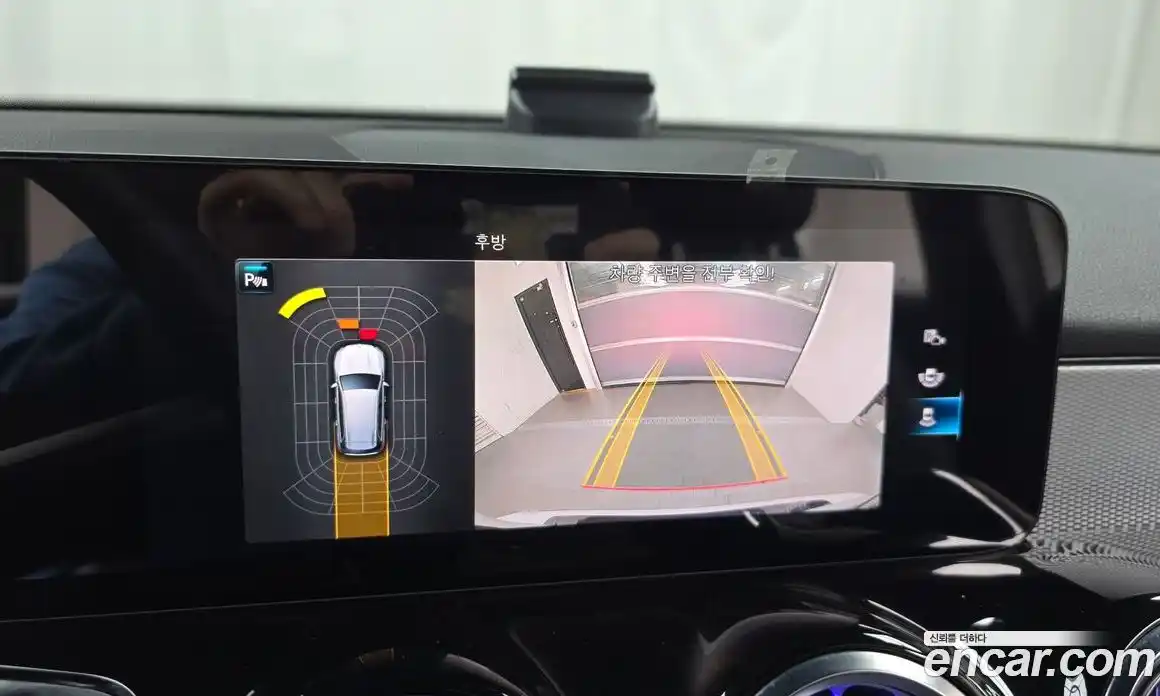 Mercedes-Benz GLB-Class 2021 1.9 Автомат в Москве № 542221, фото 15