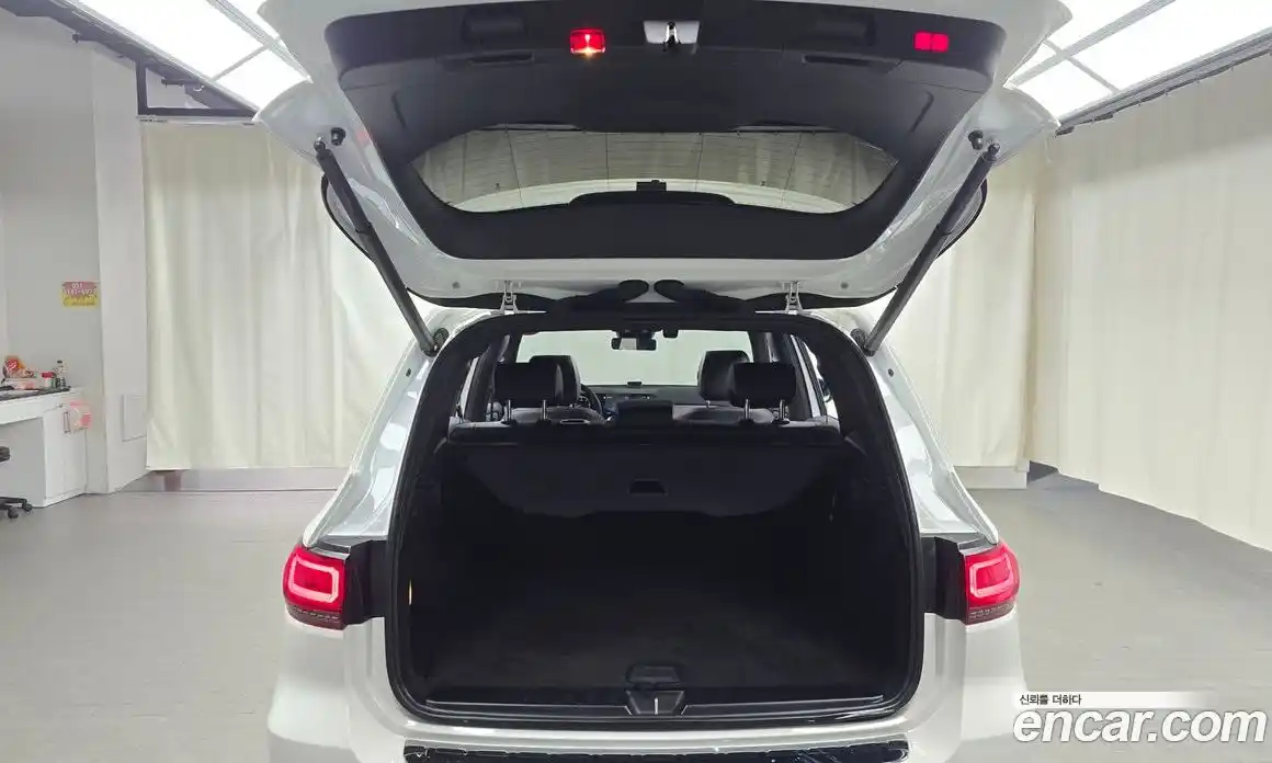 Mercedes-Benz GLB-Class 2021 1.9 Автомат в Москве № 542221, фото 20