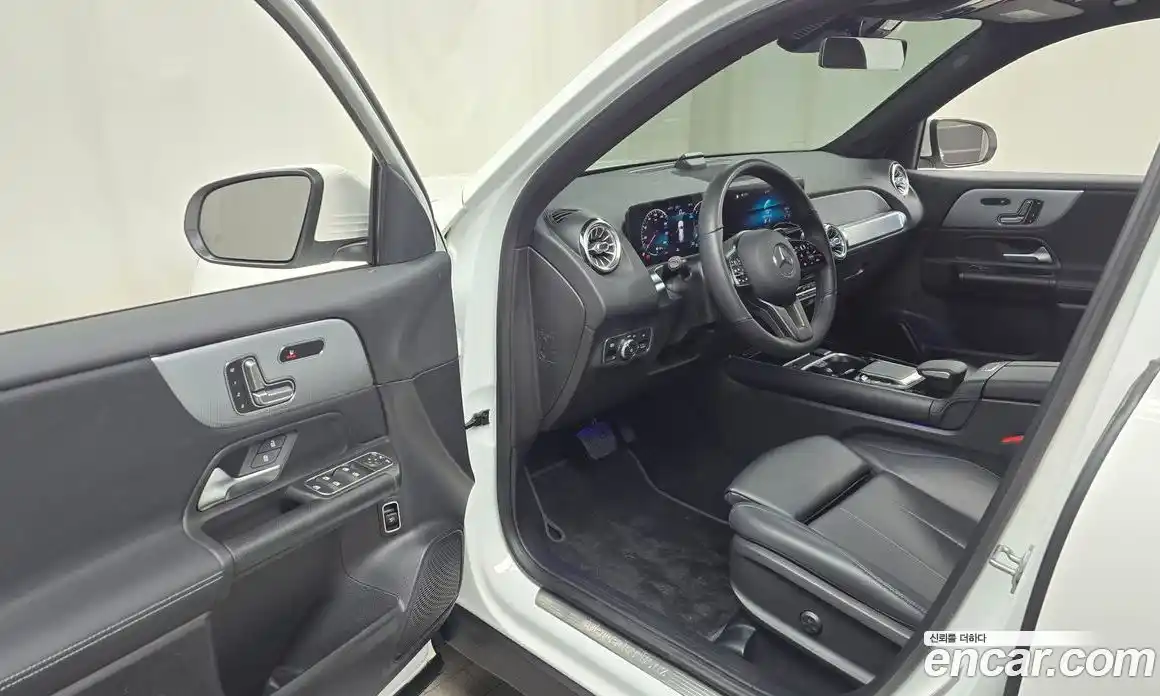 Mercedes-Benz GLB-Class 2021 1.9 Автомат в Москве № 542221, фото 10