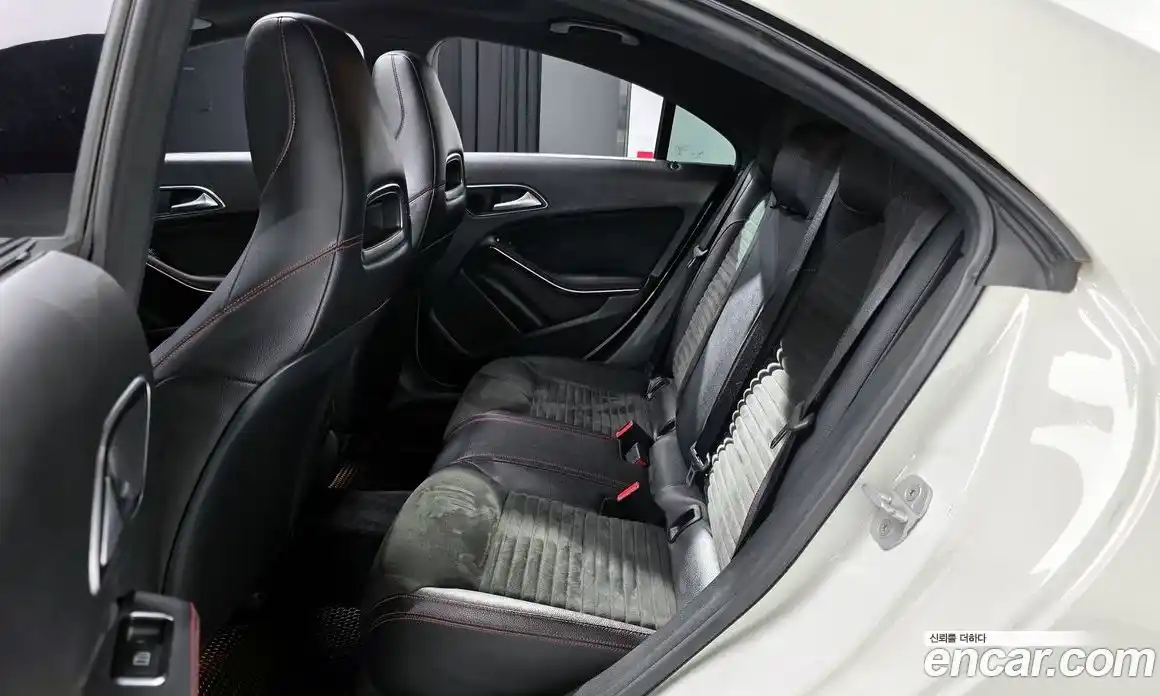 Mercedes-Benz CLA-Class 2017 2.0 Автомат в Москве № 542838, фото 11