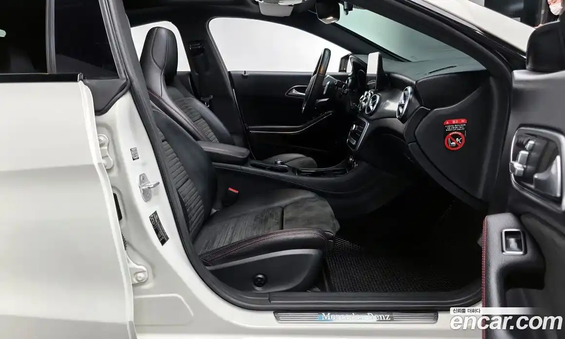 Mercedes-Benz CLA-Class 2017 2.0 Автомат в Москве № 542838, фото 9