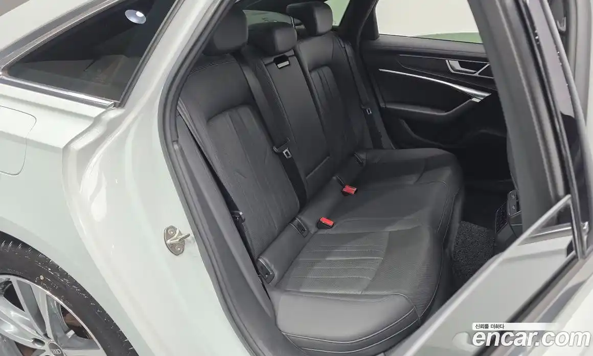 Audi A6 2023 2.0 Автомат в Москве № 543814, фото 12