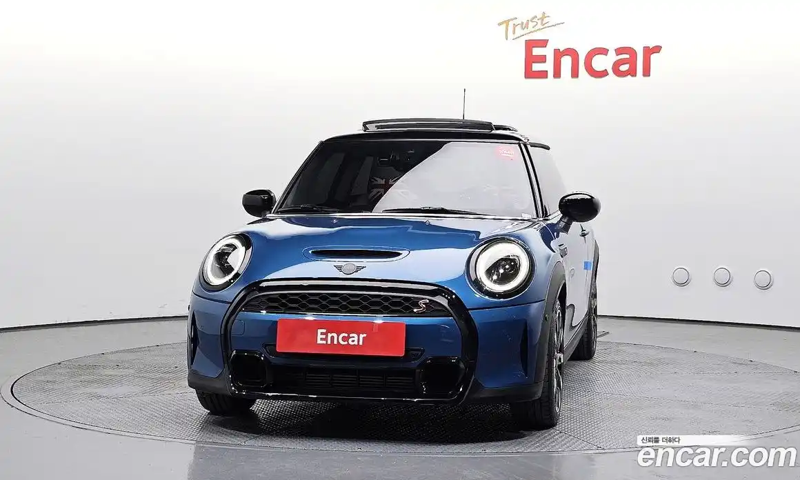 Mini Cooper 2024 2.0 Автомат в Москве № 544102, фото 3