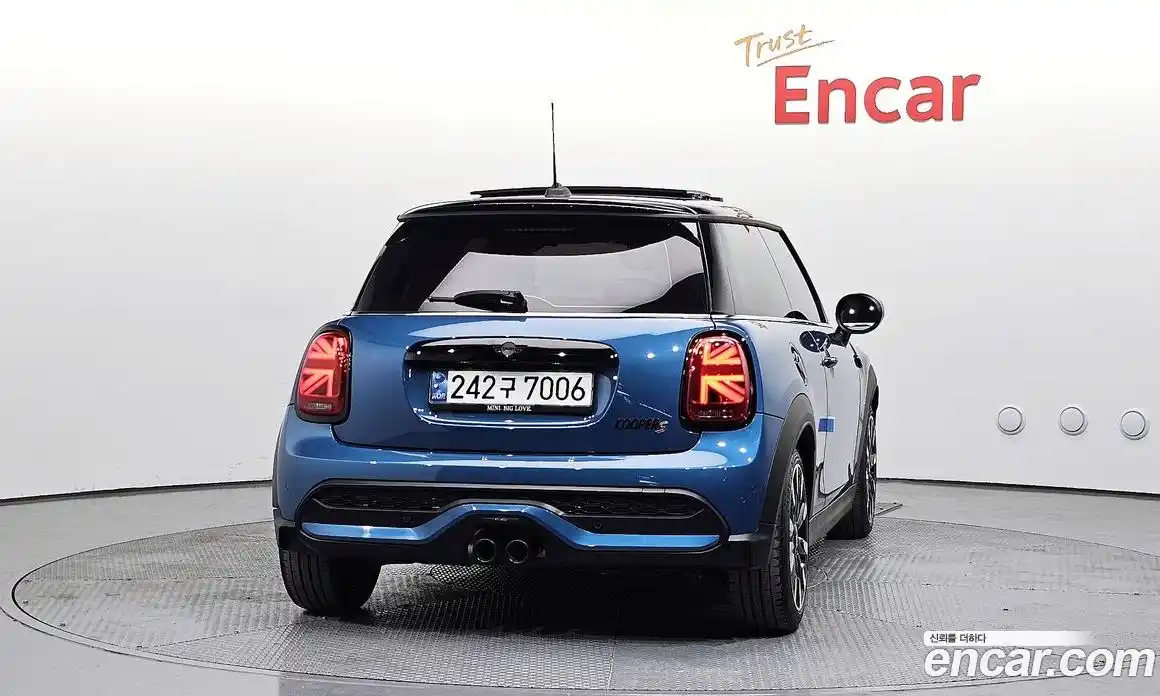 Mini Cooper 2024 2.0 Автомат в Москве № 544102, фото 4