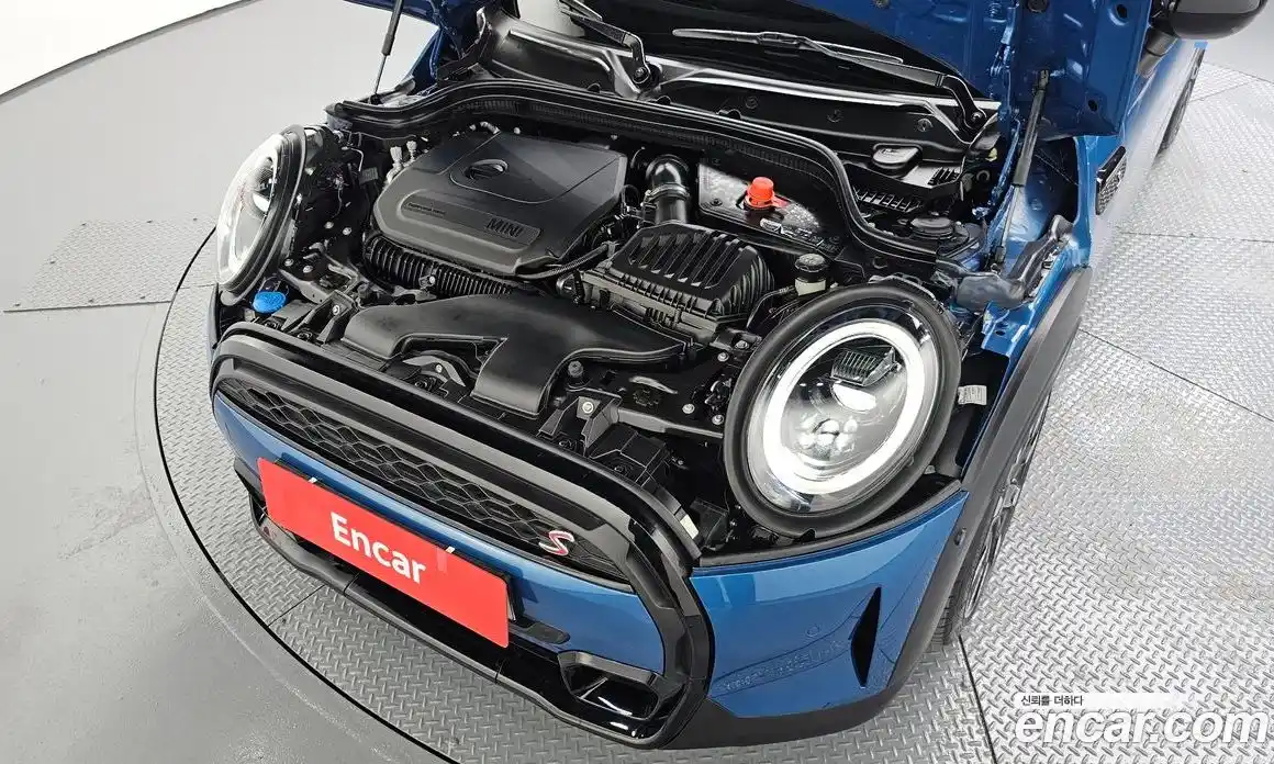 Mini Cooper 2024 2.0 Автомат в Москве № 544102, фото 6