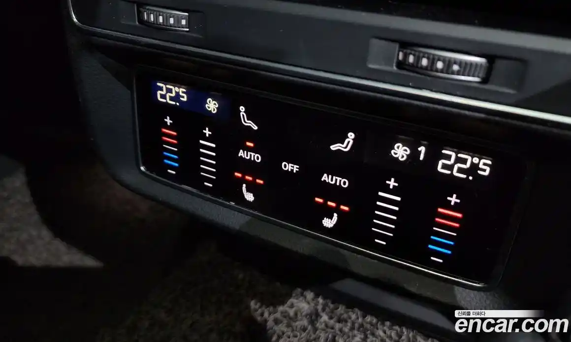 Audi Q8 2021 3.0 Автомат в Москве № 544250, фото 18