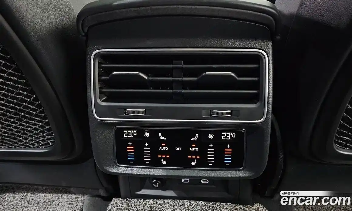 Audi Q8 2021 3.0 Автомат в Москве № 544349, фото 17