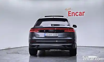 Audi Q8 2021 3.0 Автомат в Москве № 544349, миниатюра 3