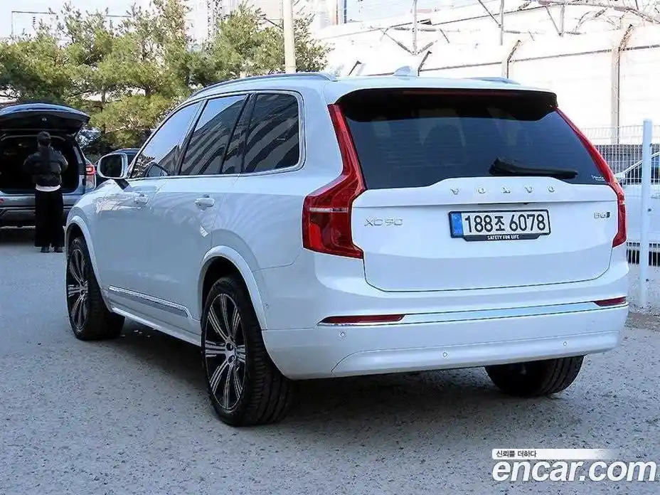 Volvo XC90 2025 2.0 Автомат в Москве № 544953, фото 3