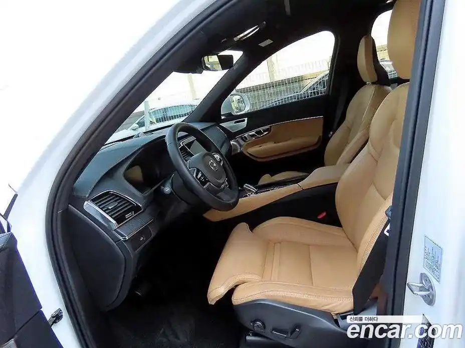 Volvo XC90 2025 2.0 Автомат в Москве № 544953, фото 5