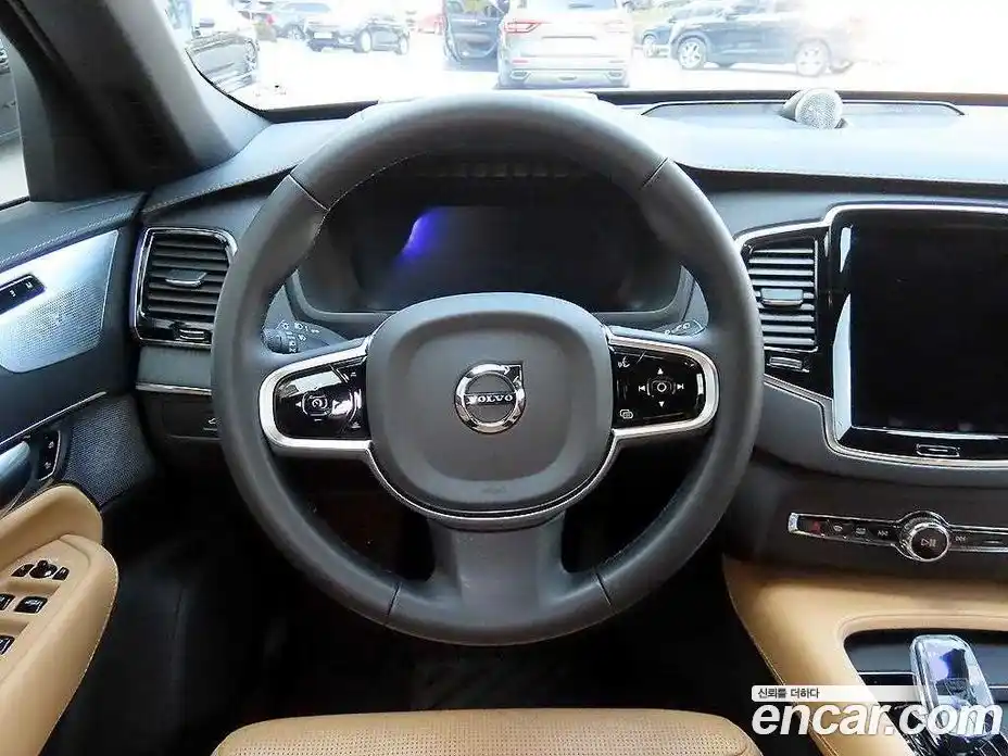 Volvo XC90 2025 2.0 Автомат в Москве № 544953, фото 9