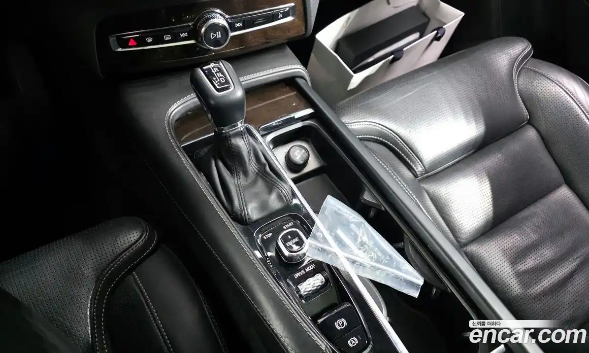 Volvo XC90 2017 2.0 Автомат в Москве № 545241, фото 9