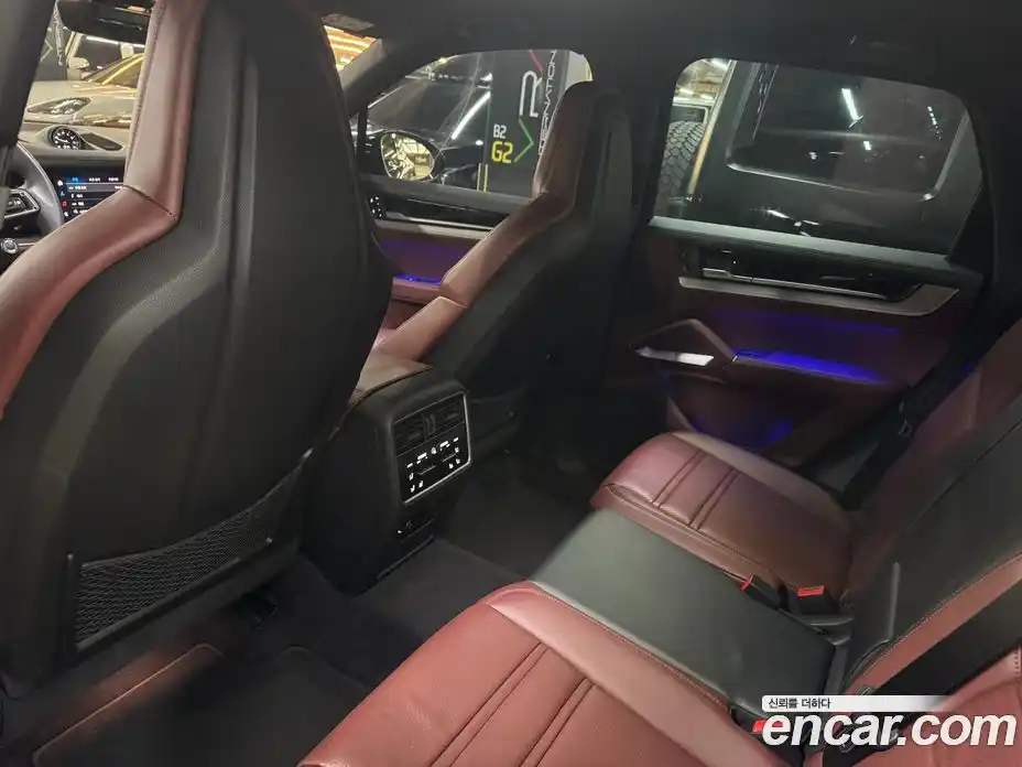 Porsche Cayenne 2024 3.0 Автомат в Москве № 545492, фото 10