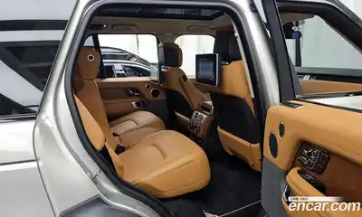 Land Rover Range-Rover 2019 4.4 Автомат в Москве № 546163, миниатюра 12