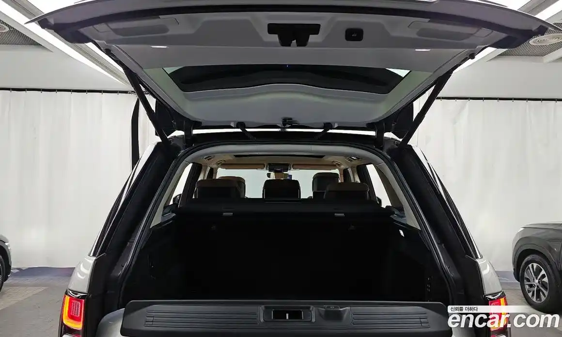 Land Rover Range-Rover 2019 4.4 Автомат в Москве № 546163, фото 20