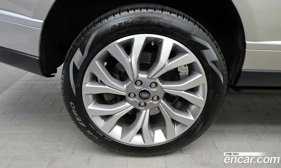 Land Rover Range-Rover 2019 4.4 Автомат в Москве № 546163, фото 5