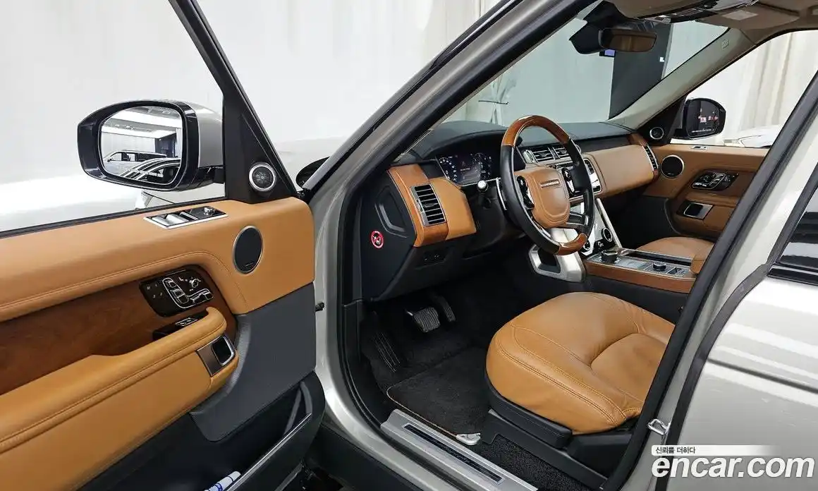 Land Rover Range-Rover 2019 4.4 Автомат в Москве № 546163, фото 10