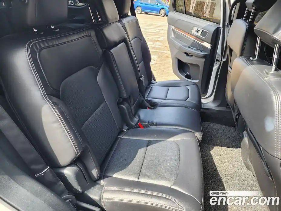 Ford Explorer 2019 2.3 Автомат в Москве № 547500, фото 17