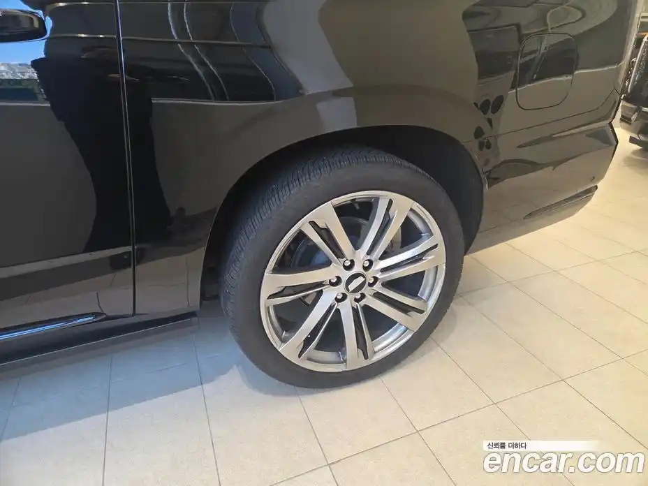 Cadillac Escalade 2025 6.2 Автомат в Москве № 548132, фото 14