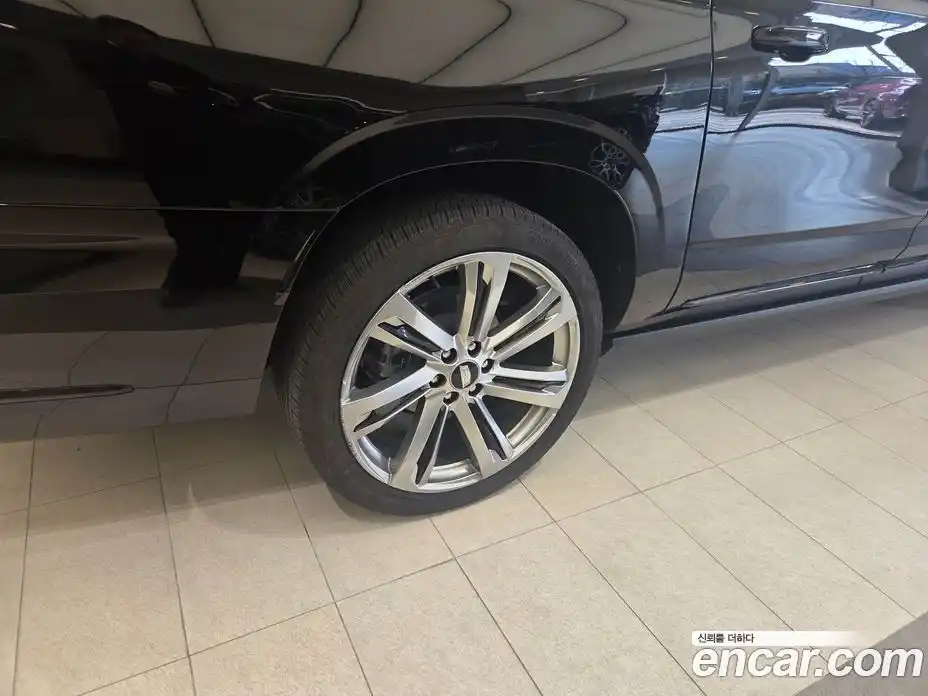 Cadillac Escalade 2025 6.2 Автомат в Москве № 548132, фото 15