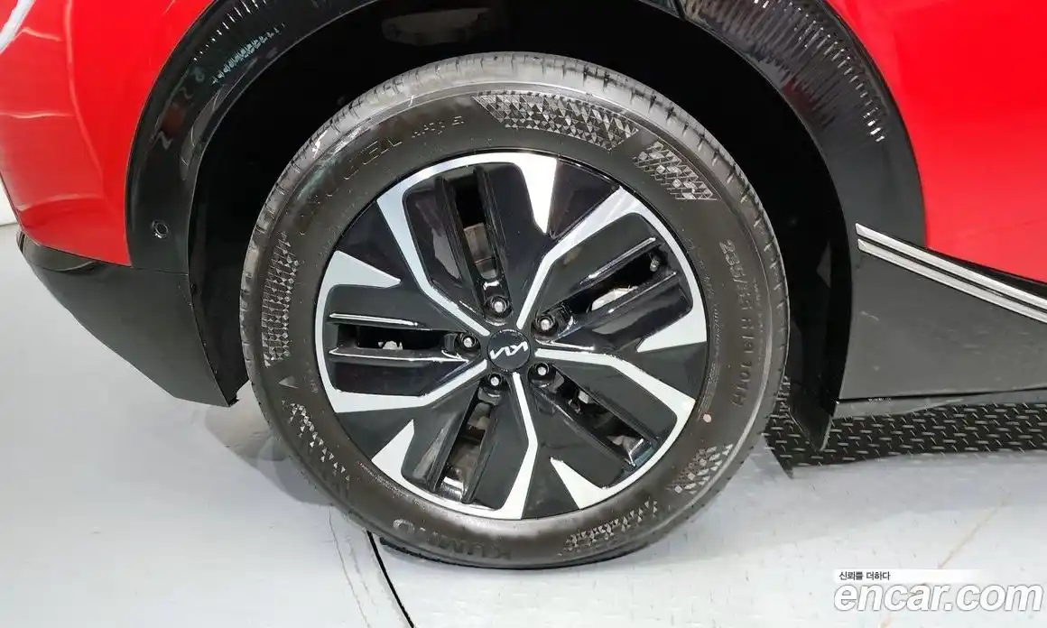 Kia EV6 2023 0.1 Автомат в Москве № 114113, фото 5