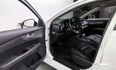 Kia K3 2021 1.6 Автомат в Москве № 123685, миниатюра 2