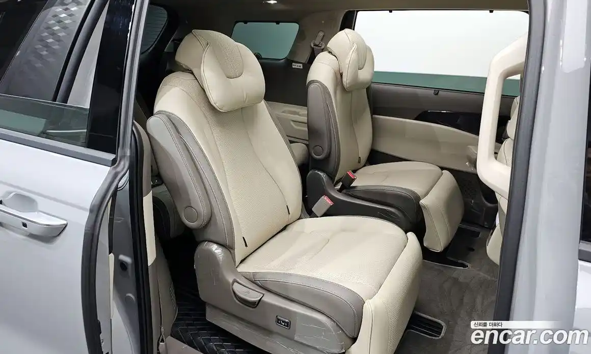 Kia Canival 2025 3.5 Автомат в Москве № 127748, фото 12