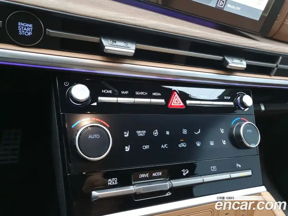 Hyundai Santa Fe 2025 1.6 Автомат в Москве № 129450, фото 16