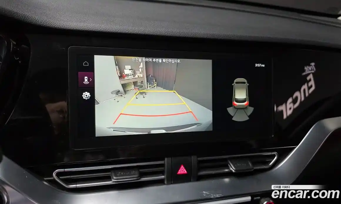 Kia Niro 2022 1.6 Автомат в Москве № 131504, фото 17