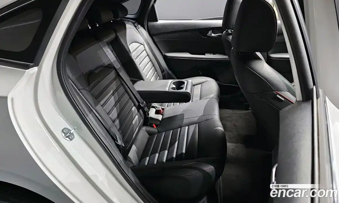 Kia K3 2023 1.6 Автомат в Москве № 133889, фото 12