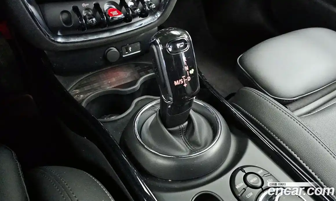 Mini Clubman 2023 1.5 Автомат в Москве № 138159, фото 4