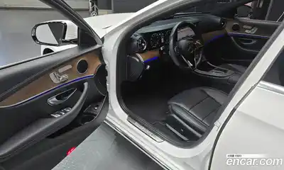 Mercedes-Benz E-Class 2021 1.9 Автомат в Москве № 139346, миниатюра 11