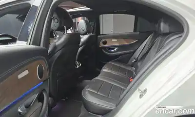 Mercedes-Benz E-Class 2021 1.9 Автомат в Москве № 139346, миниатюра 12