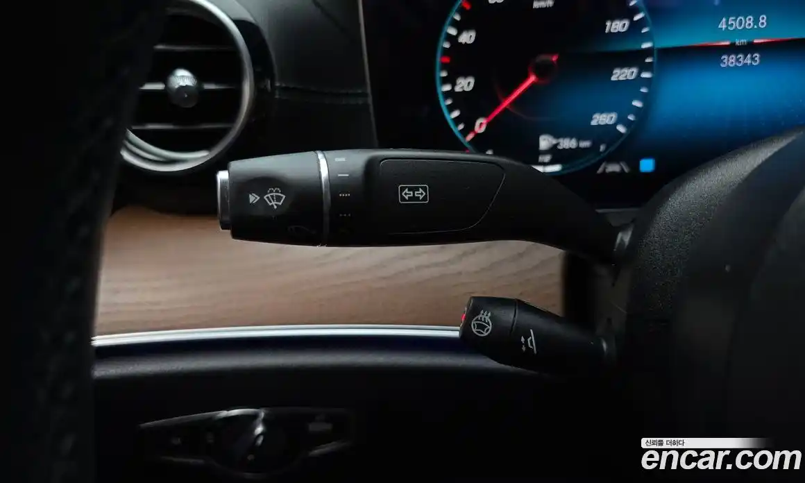 Mercedes-Benz E-Class 2021 1.9 Автомат в Москве № 139346, фото 17