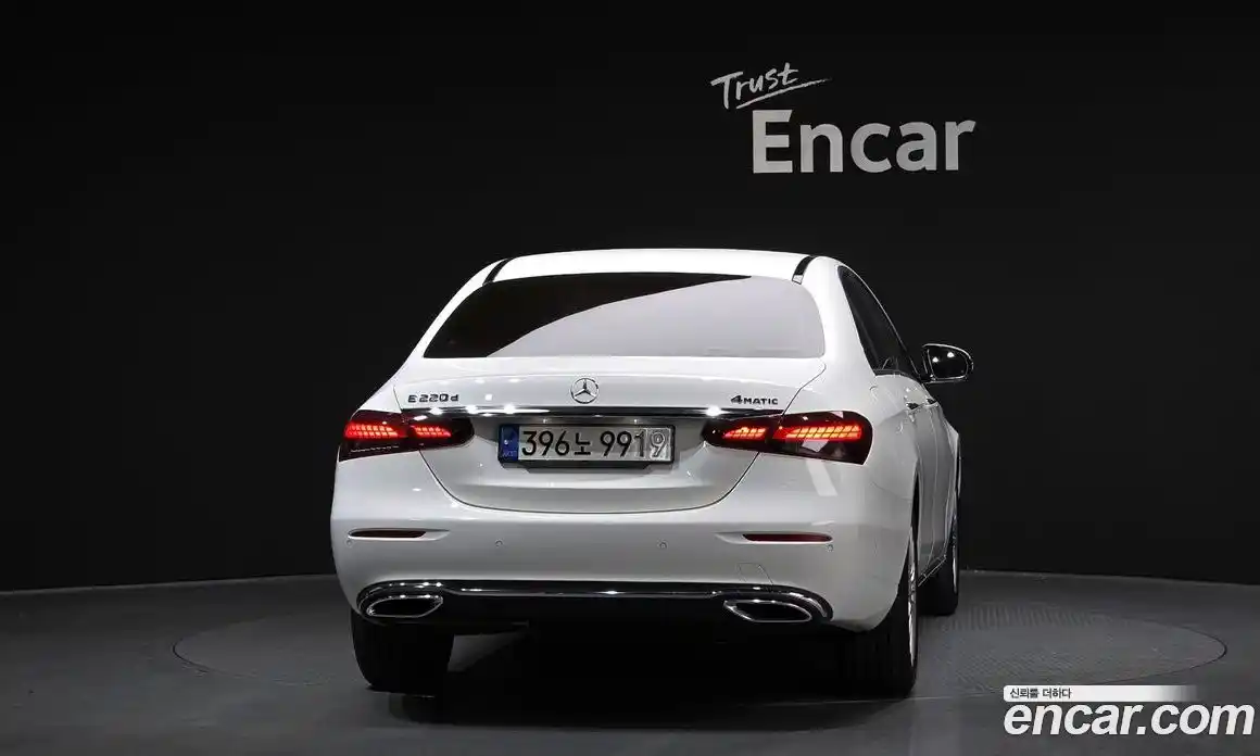 Mercedes-Benz E-Class 2021 1.9 Автомат в Москве № 139346, фото 4