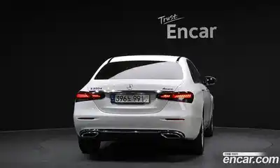 Mercedes-Benz E-Class 2021 1.9 Автомат в Москве № 139346, миниатюра 4