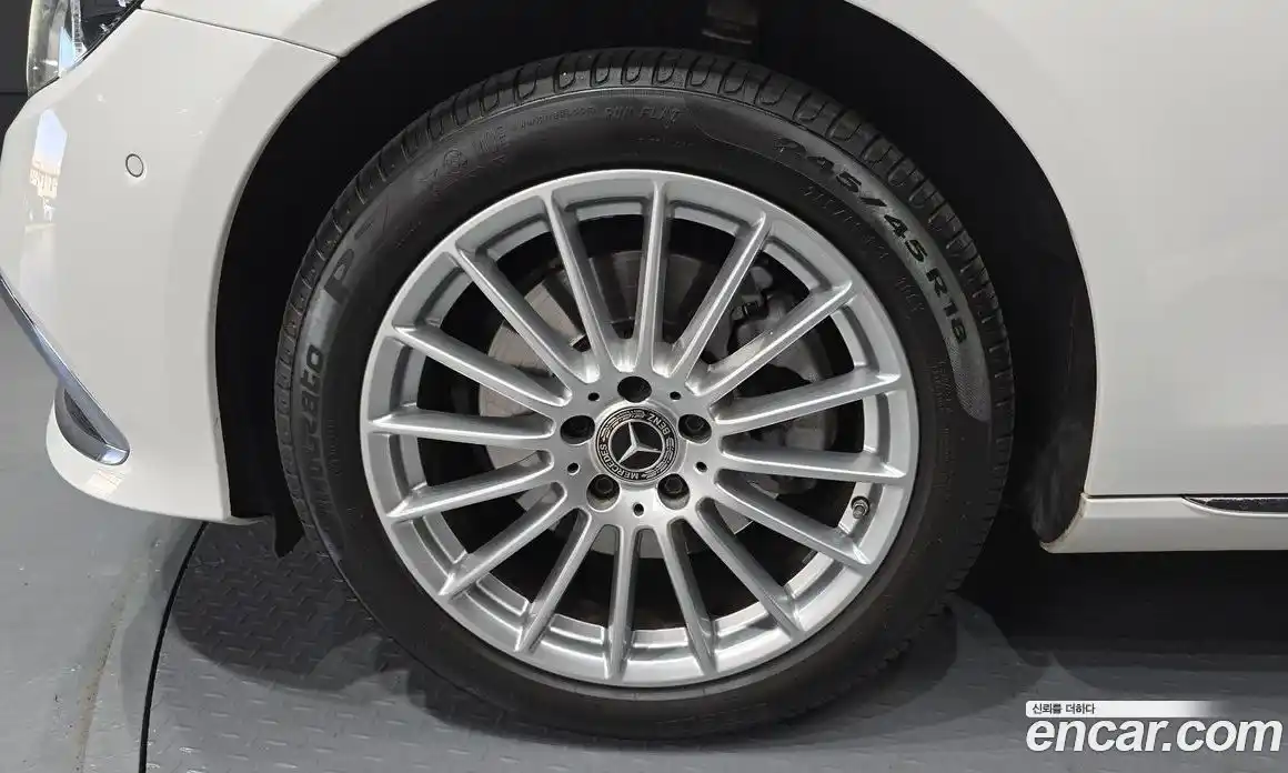 Mercedes-Benz E-Class 2021 1.9 Автомат в Москве № 139346, фото 5