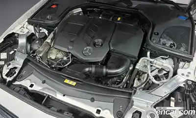 Mercedes-Benz E-Class 2021 1.9 Автомат в Москве № 139346, миниатюра 6