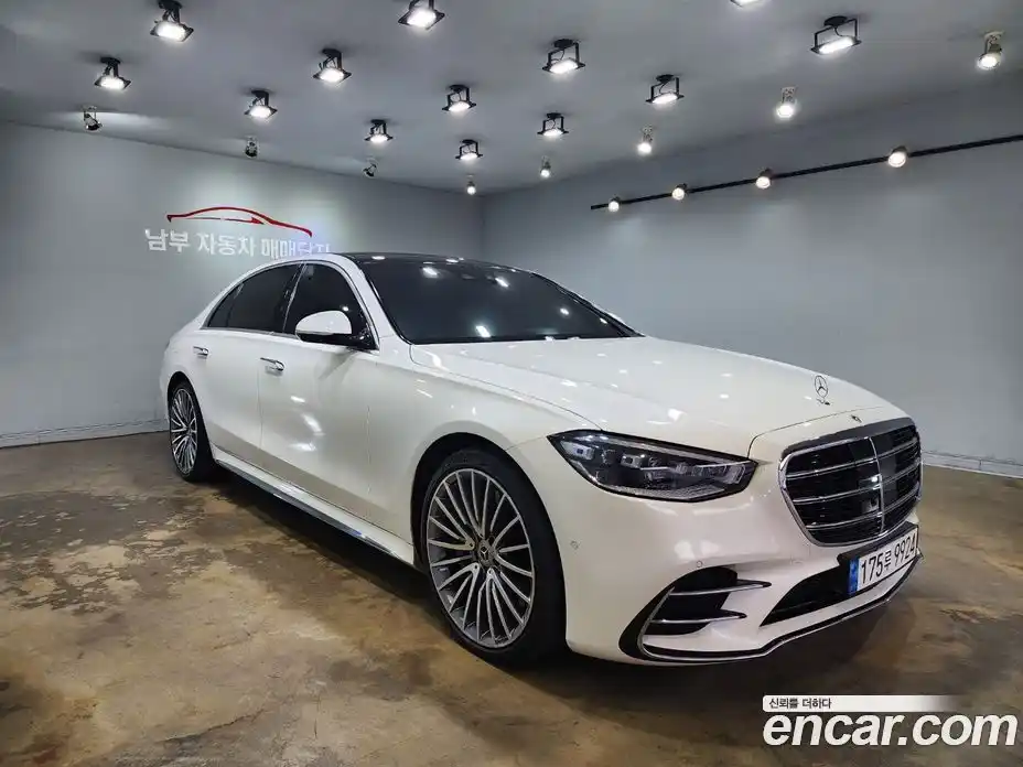Mercedes-Benz S-Class 2023 3.0 Автомат в Москве № 142845, фото 3