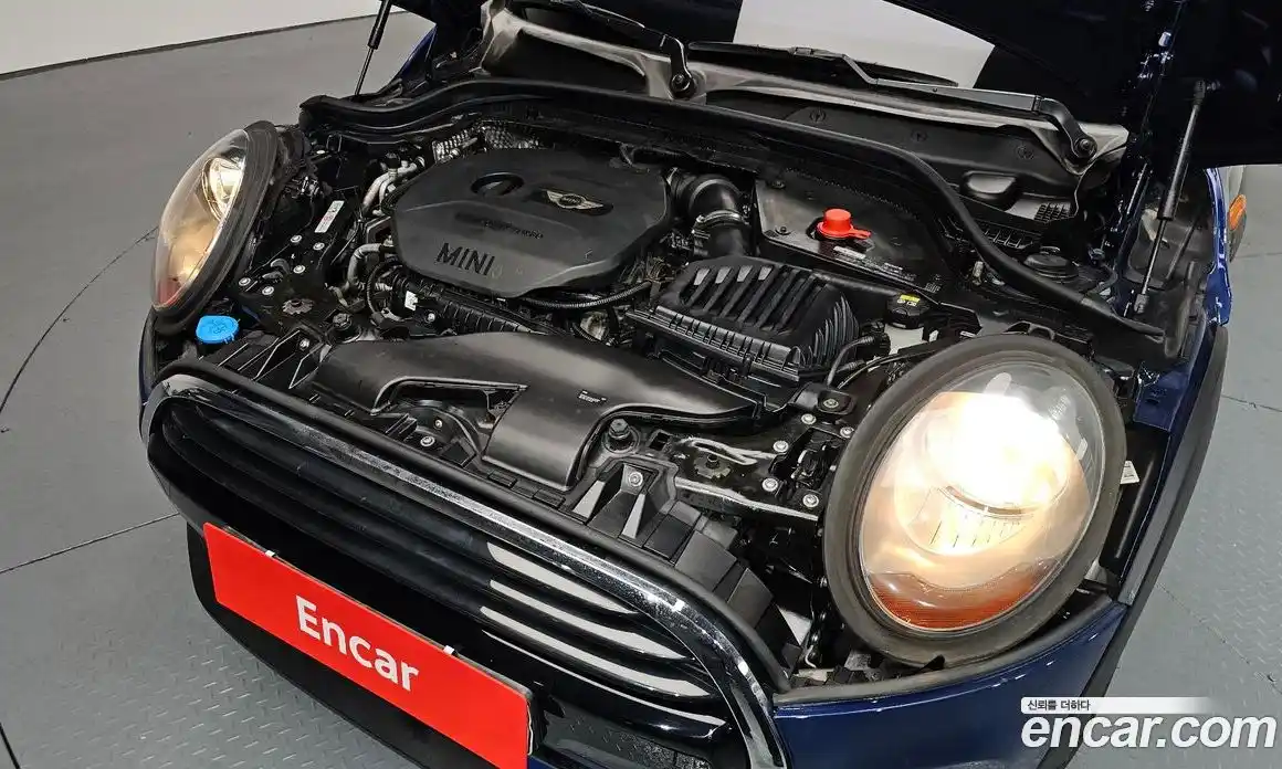 Mini Cooper 2016 1.5 Автомат в Москве № 154481, фото 6