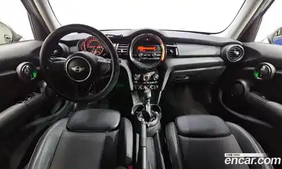 Mini Cooper 2016 1.5 Автомат в Москве № 154481, миниатюра 7