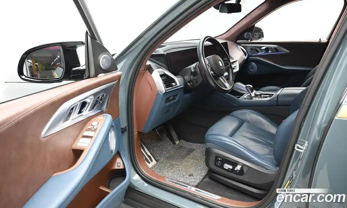 BMW XM 2023 4.4 Автомат в Москве № 157999, фото 11