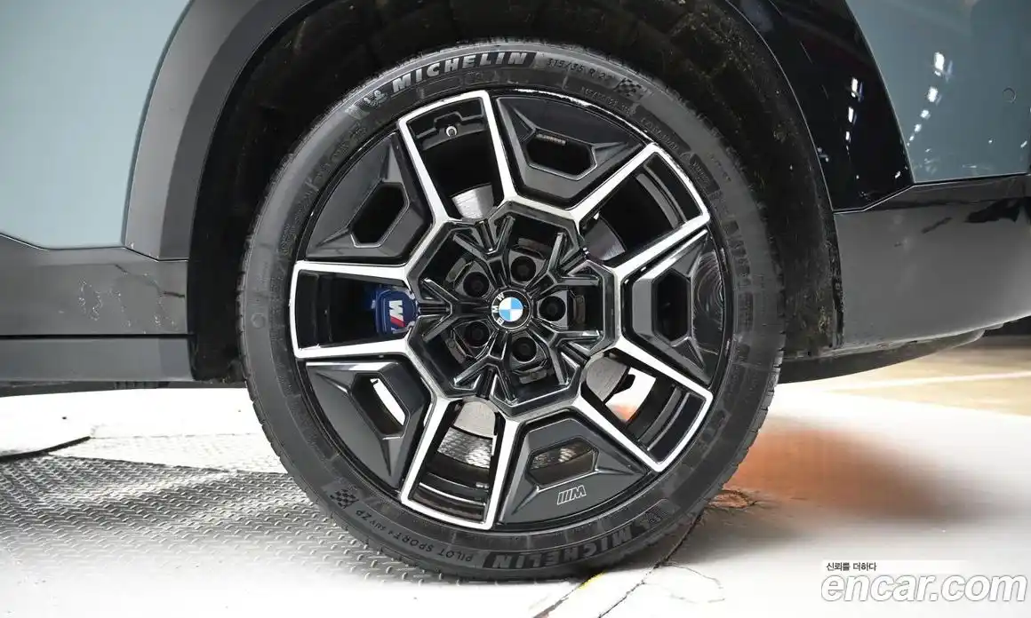 BMW XM 2023 4.4 Автомат в Москве № 157999, фото 5