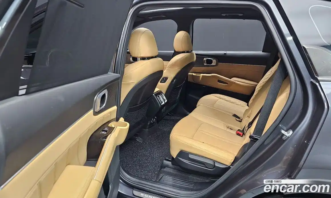 Kia Sorento 2022 1.6 Автомат в Москве № 15799, фото 12